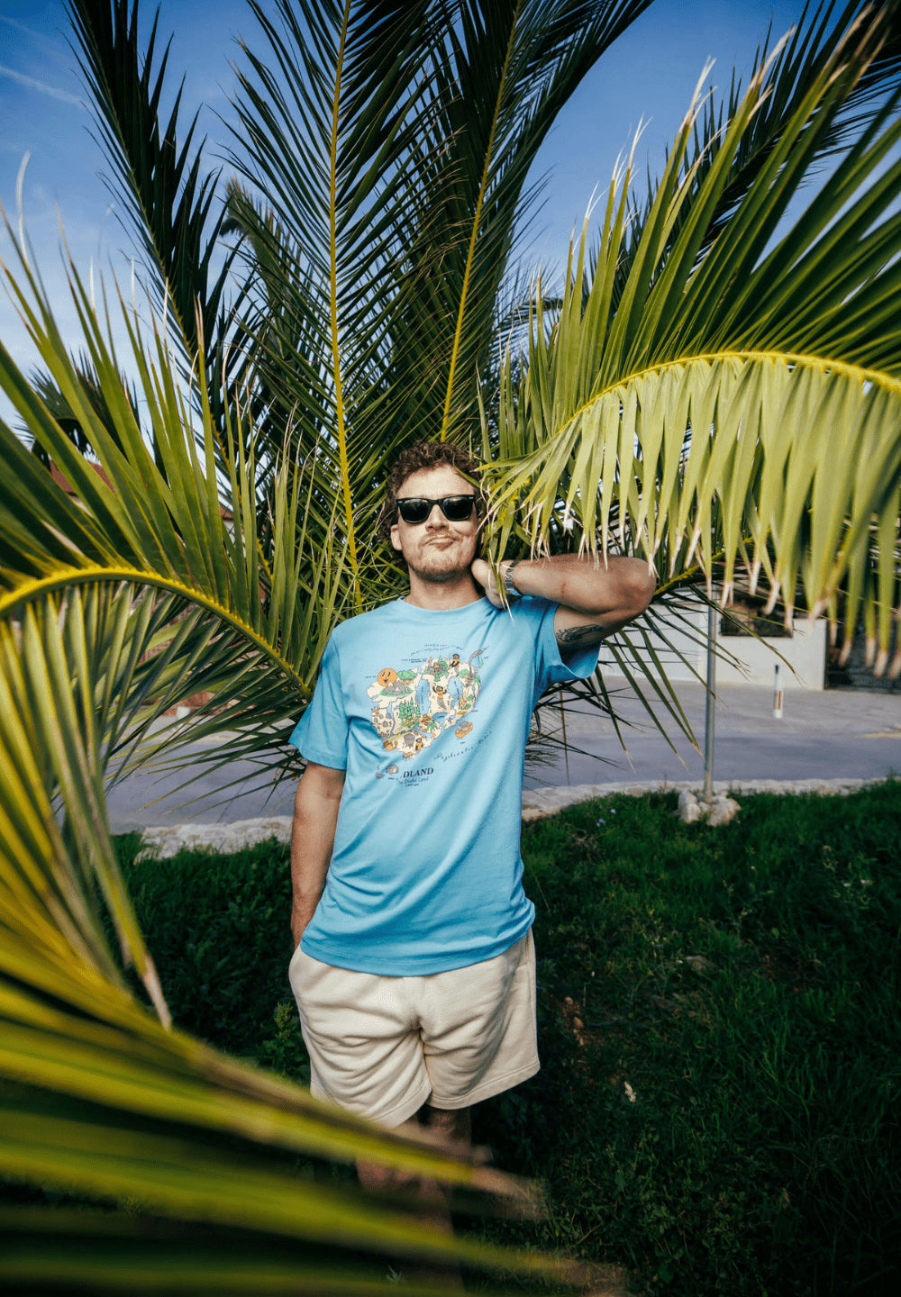 THE DUDES DUDLAND T-SHIRT - MILKY BLUE