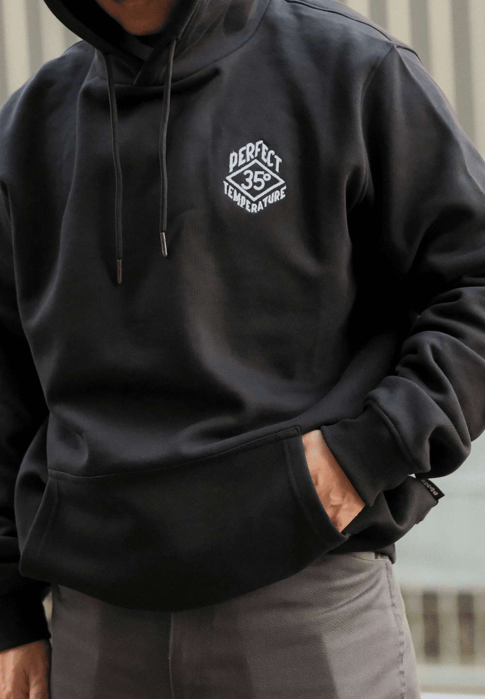 THE DUDES POOL PARTY HOODY - BLACK