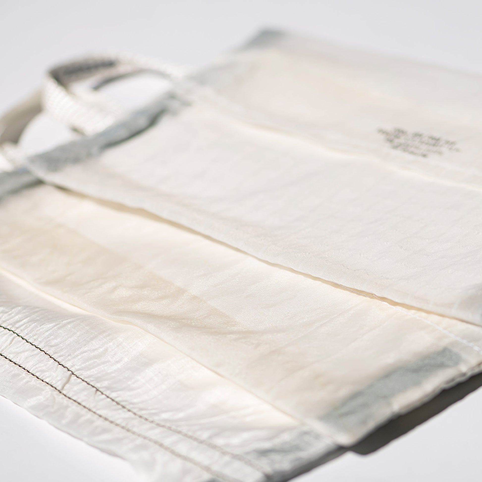 PUEBCO VINTAGE PARACHUTE TISSUE COVER / Standard