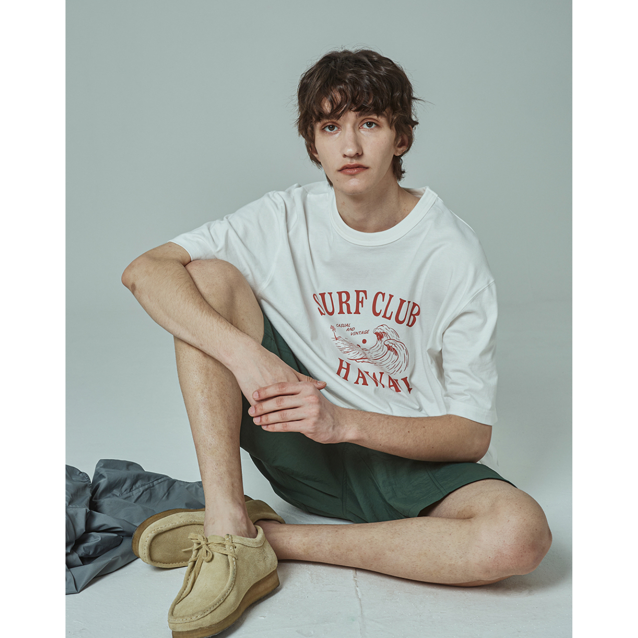 UNIFORM BRIDGE SURF CLUB S/S T-SHIRT - OFF WHITE