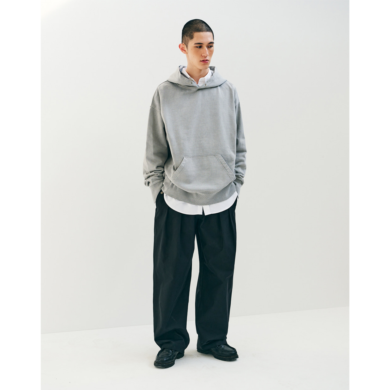 UNIFORM BRIDGE BASIC DYEING SWEAT HOOD - PIGMENT OLIVE