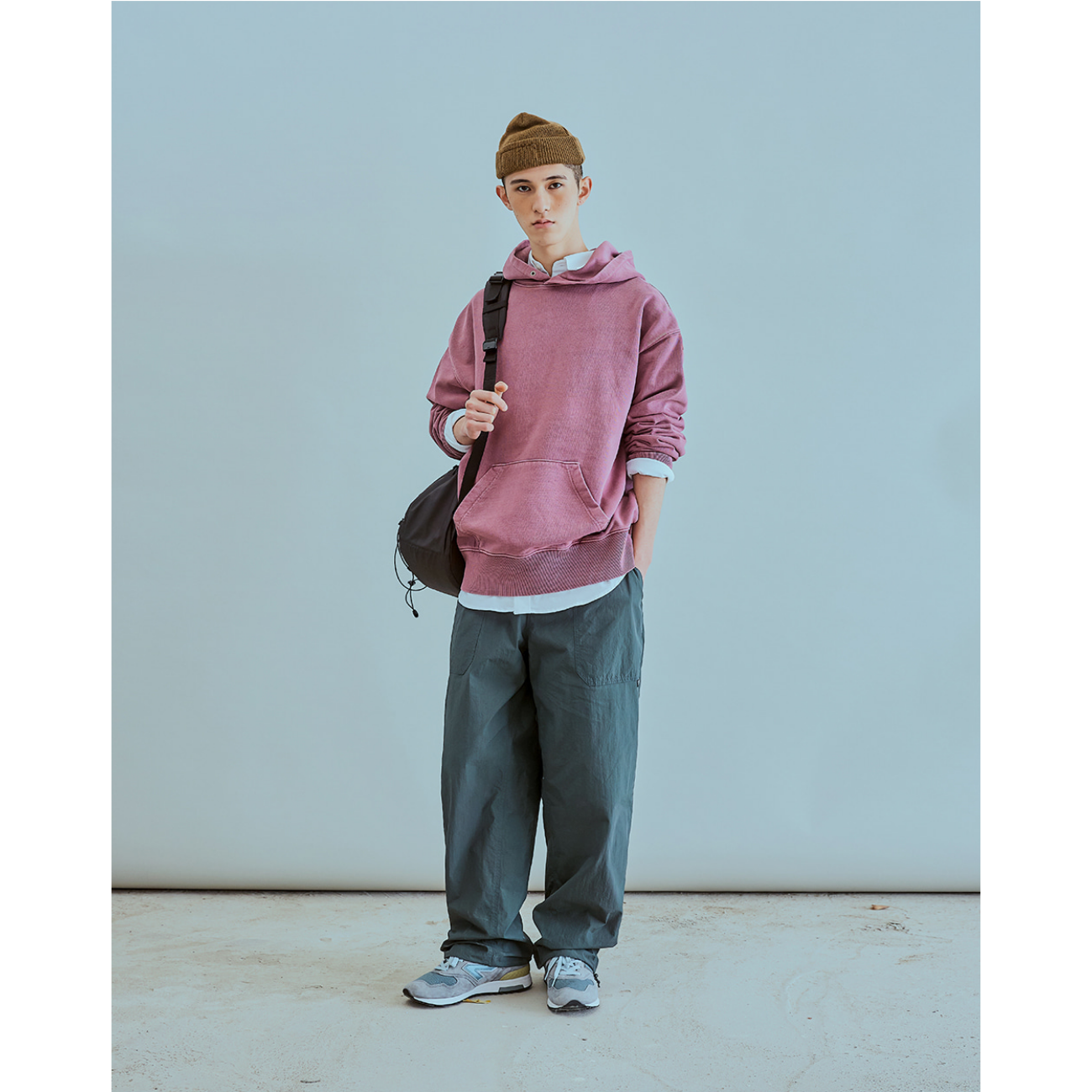 UNIFORM BRIDGE BASIC DYEING SWEAT HOOD - PIGMENT RED