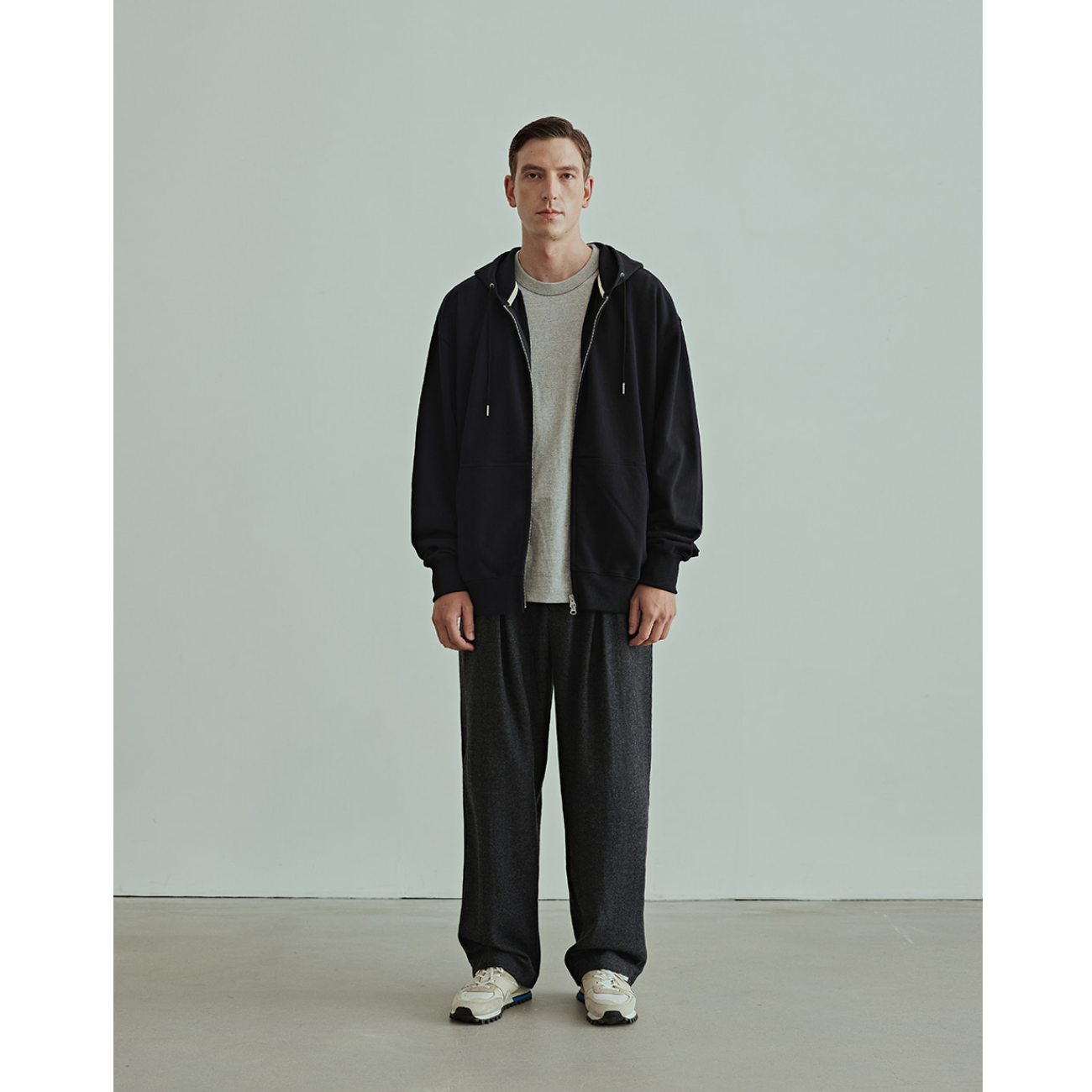 UNIFORM BRIDGE BASIC SWEAT HOOD ZIP UP - BLACK