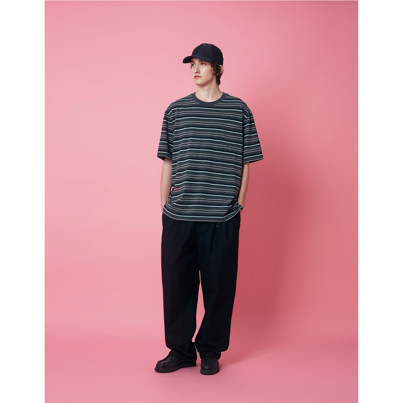 UNIFORM BRIDGE AE VINTAGE STRIPE S/S T-SHIRT - CHARCOAL