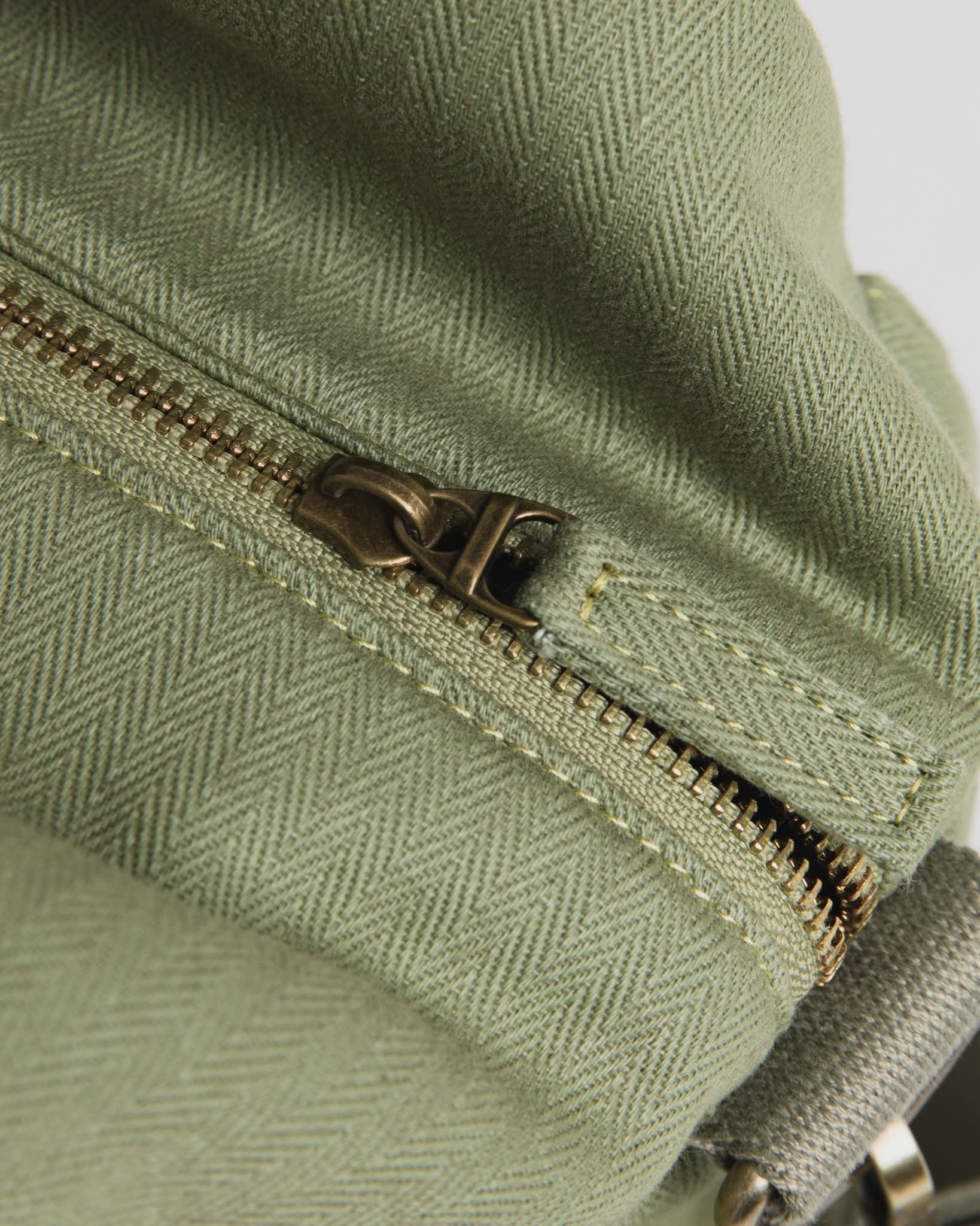 TELLURIDE MONKEY CARRIER TOTE