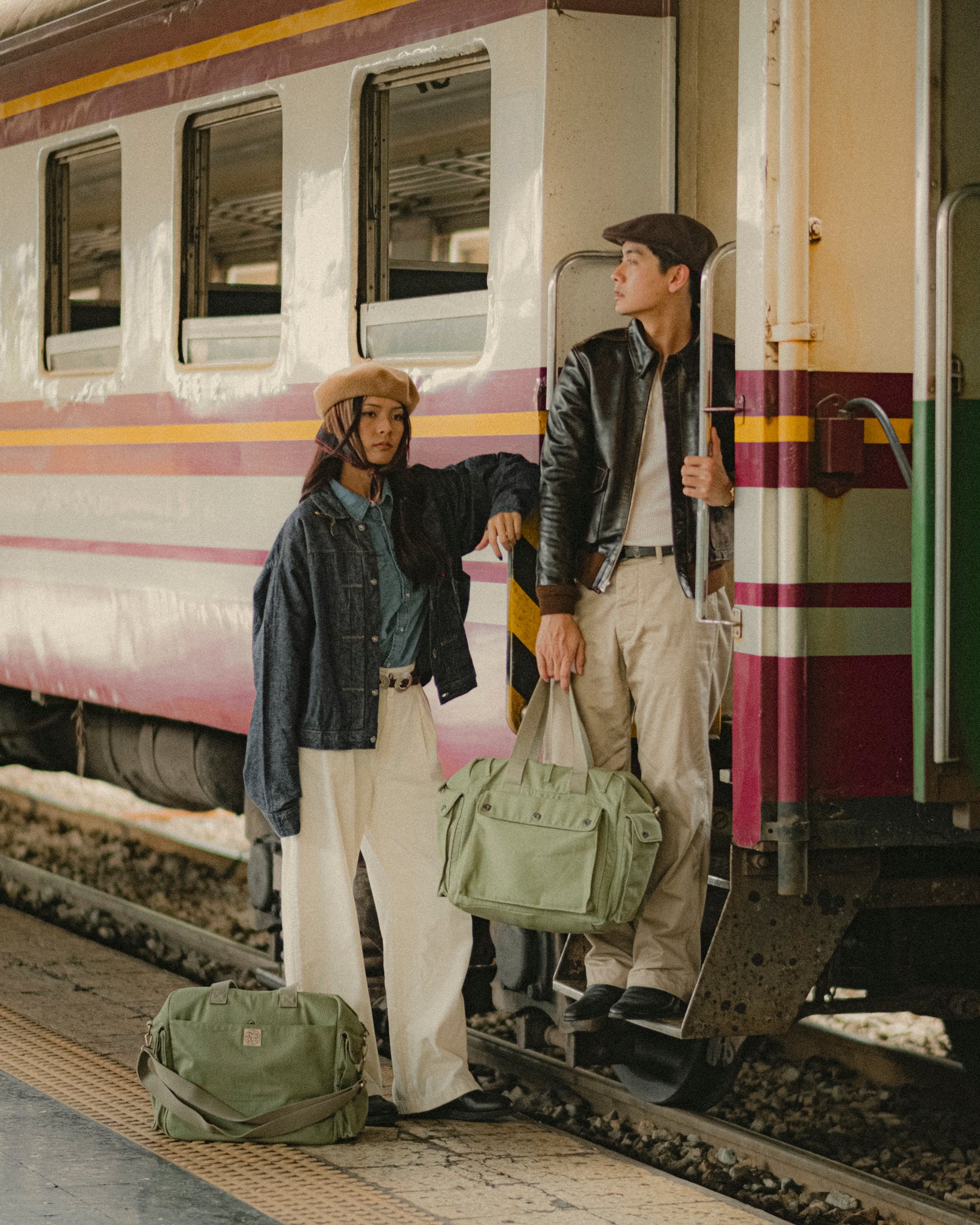 TELLURIDE MONKEY CARRIER TOTE