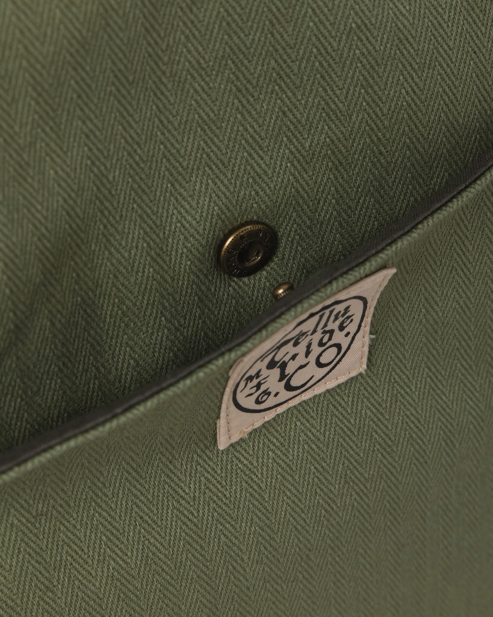 TELLURIDE MONKEY CARRIER TOTE