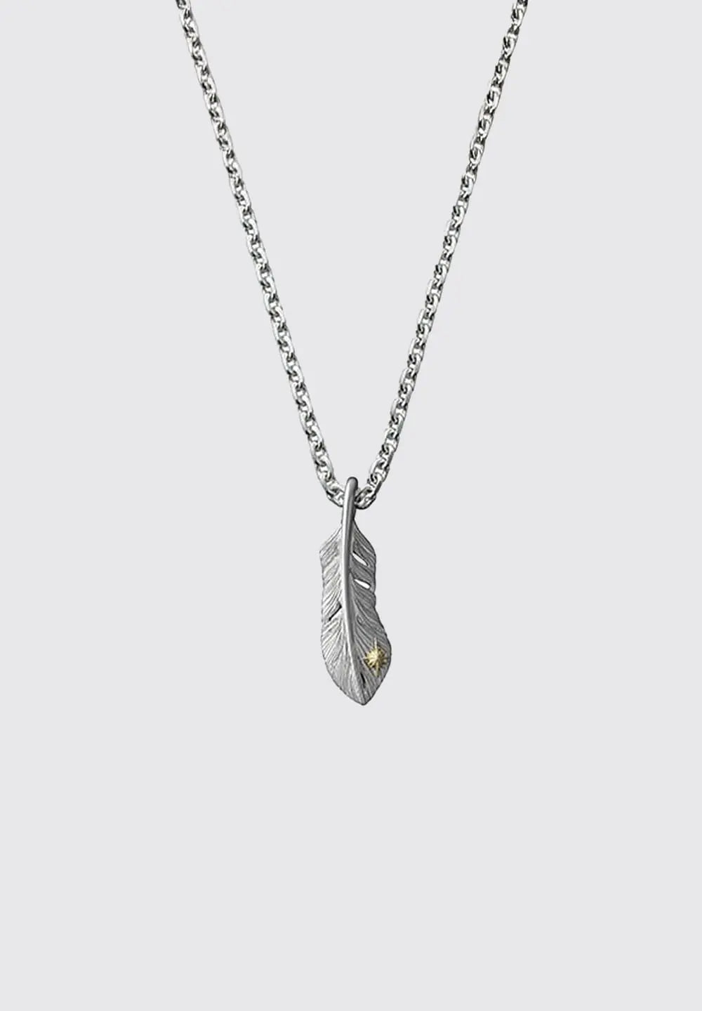 SAAD WHITE BURNT FEATHER (LEFT FACING) PENDANT TOP K18 (18 KARAT GOLD) - No Color