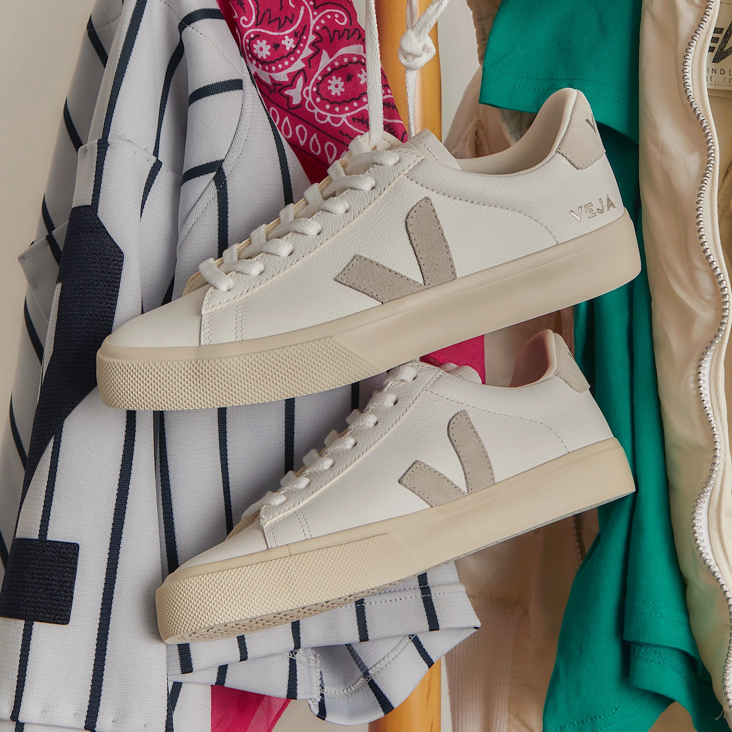 VEJA CAMPO - EXTRA-WHITE/NATURAL-SUEDE
