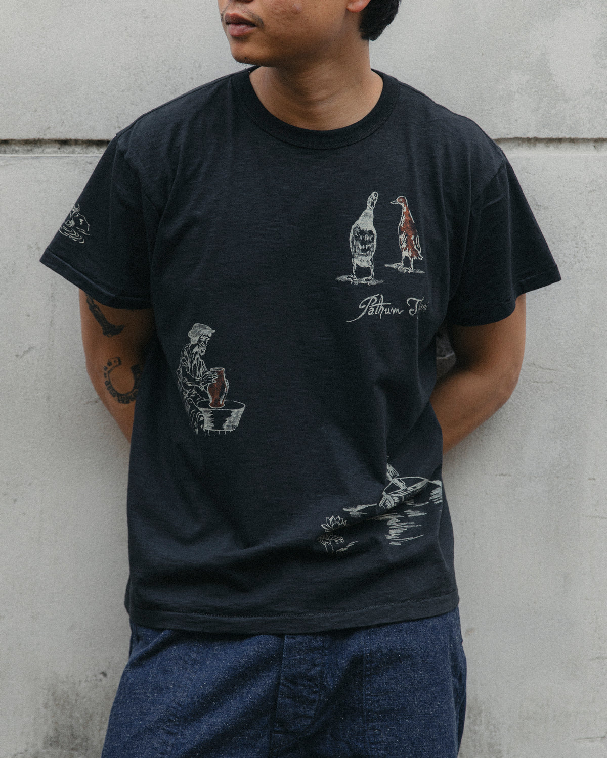 PRONTO & CO. PATHUM THANI SOUVENIR TEE - BLACK