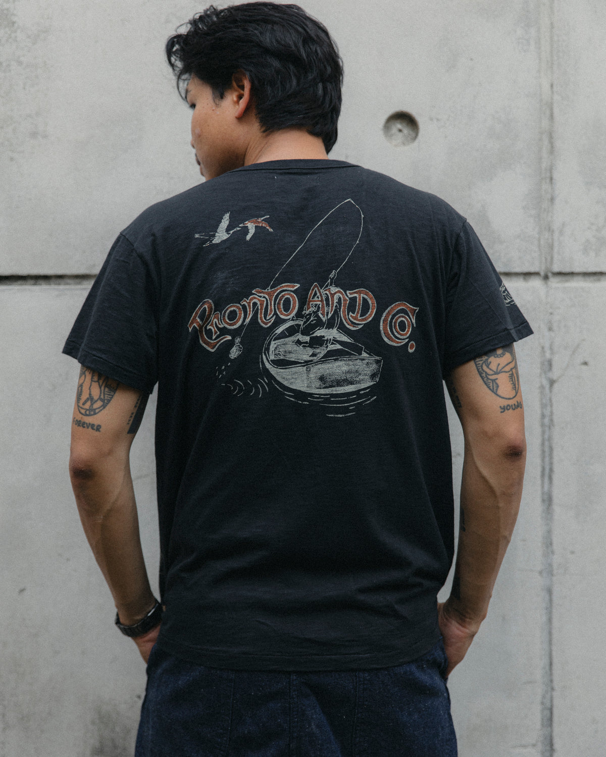 PRONTO & CO. PATHUM THANI SOUVENIR TEE - BLACK