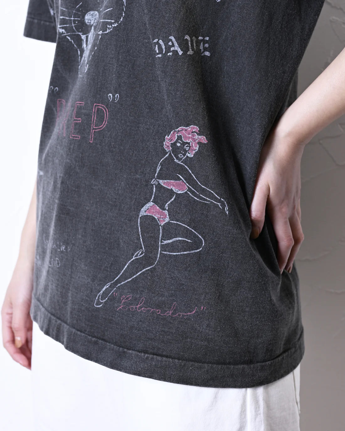 UNISON SPECIAL GIANT TUBE PG PRINT S/S TEE(TEXAS) - BLACK