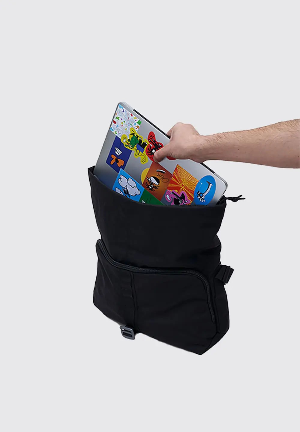 CRUMPLER MONTH ON MONTH - BLACK