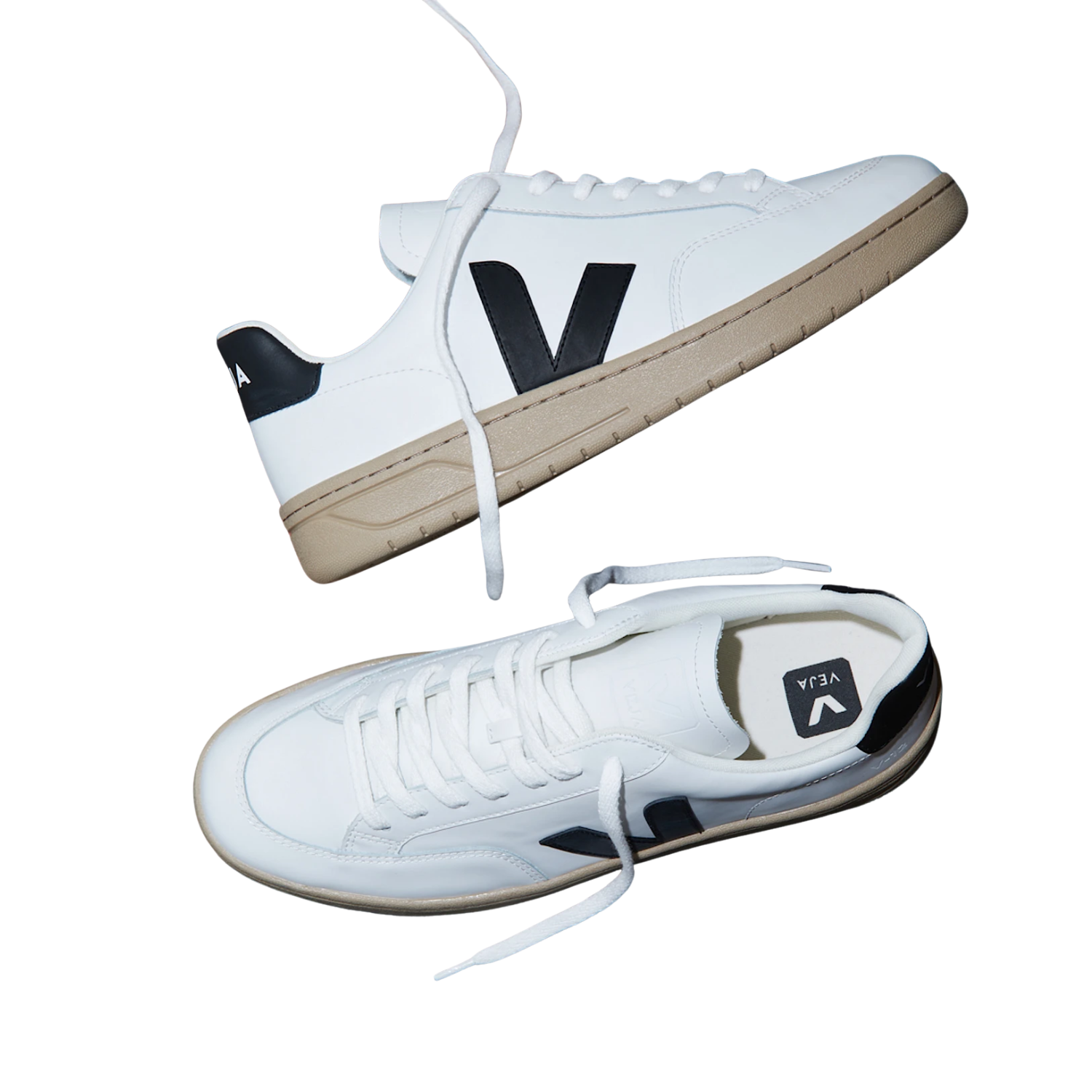 VEJA V-12 - EXTRA-WHITE/BLACK/DUNE