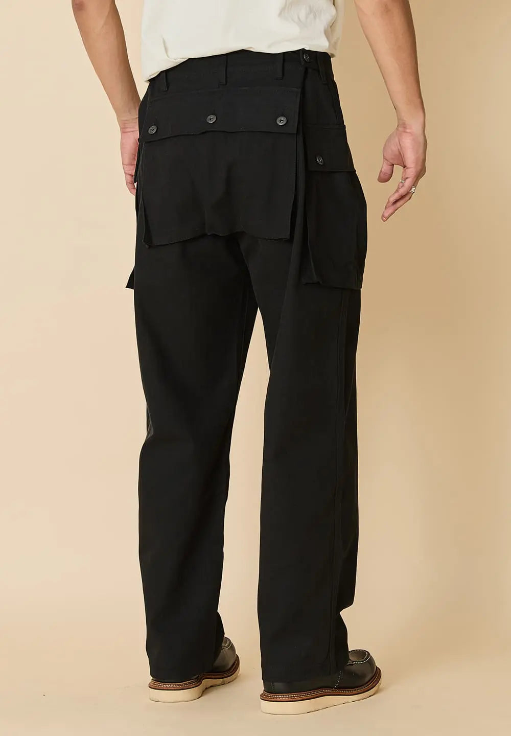 LEGS CO MONKEY PANTS - BLACK