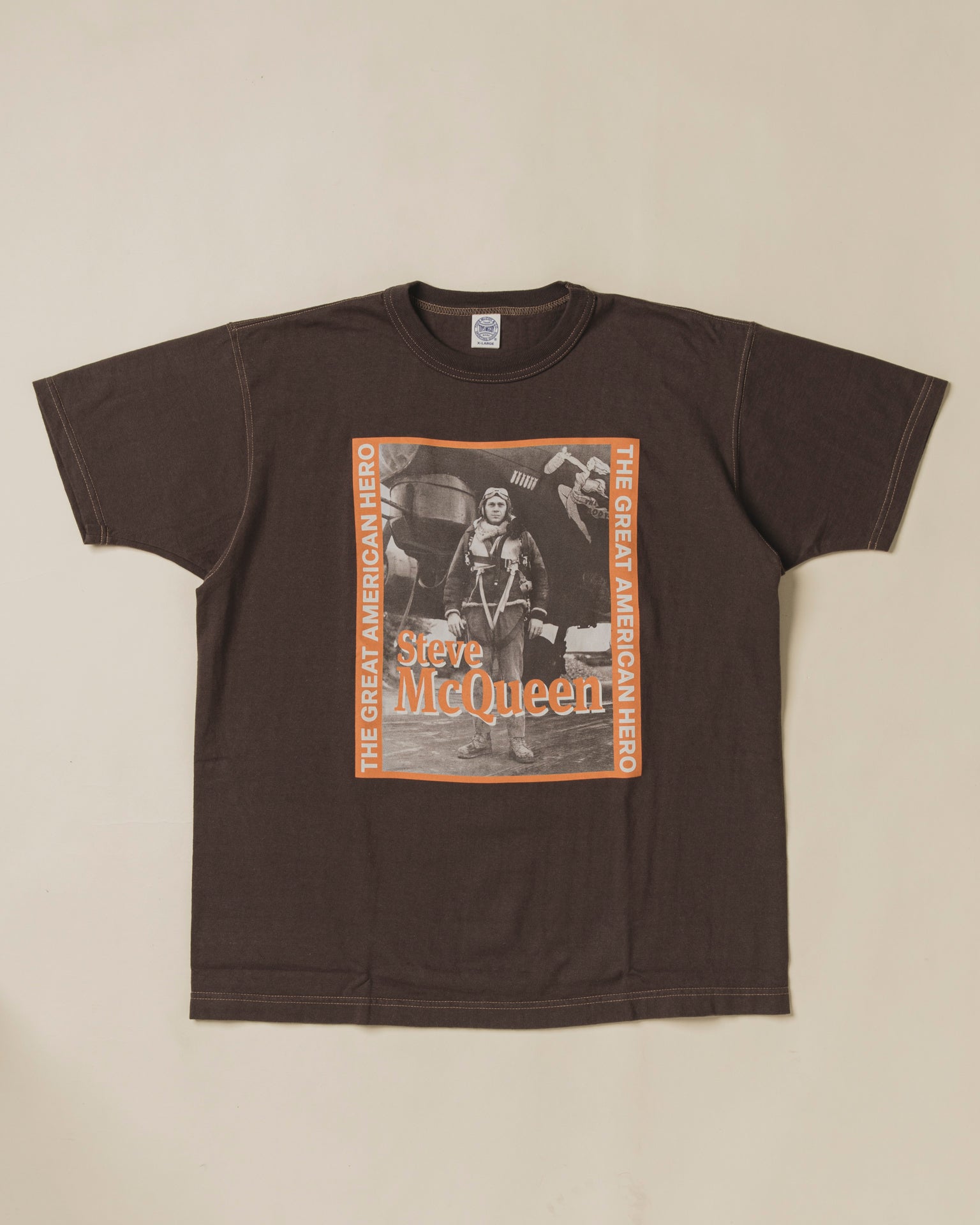 TOYS MCCOY S. MCQUEEN TEE THE GREAT AMERICAN HERO - DARK CHARCOAL
