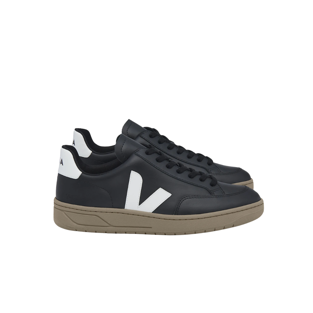 VEJA V-12 - BLACK/WHITE/DUNE