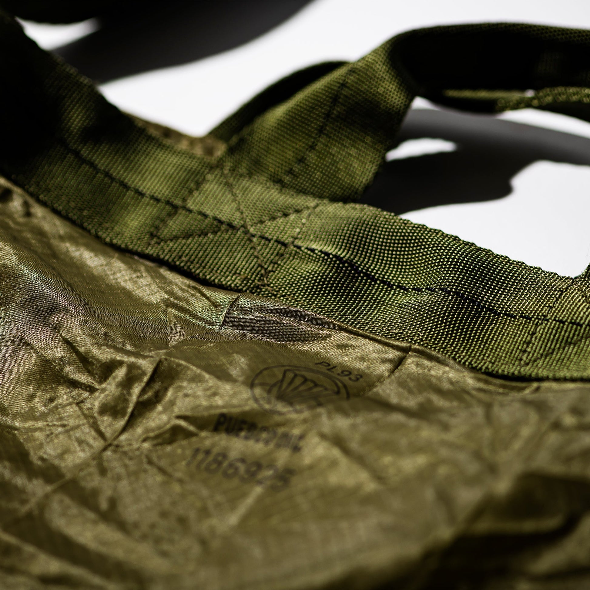 PUEBCO VINTAGE PARACHUTE LIGHT 2-WAY BAG / Olive