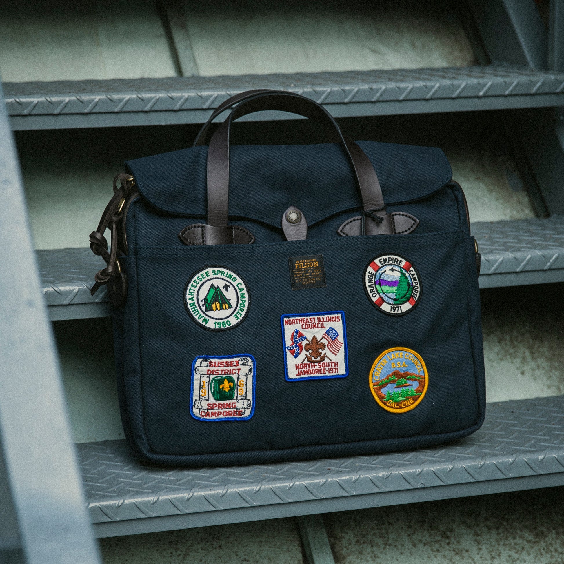 FILSON ORIGINAL BRIEFCASE WITH PATCH - NAVY