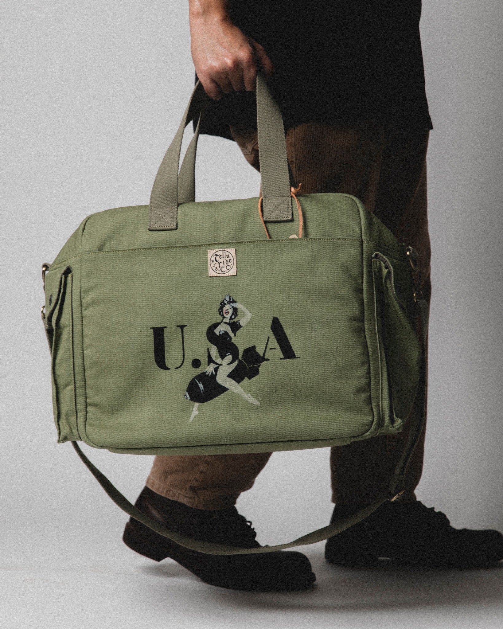 TELLURIDE MONKEY CARRIER TOTE (PINUP) - SAGE GREEN