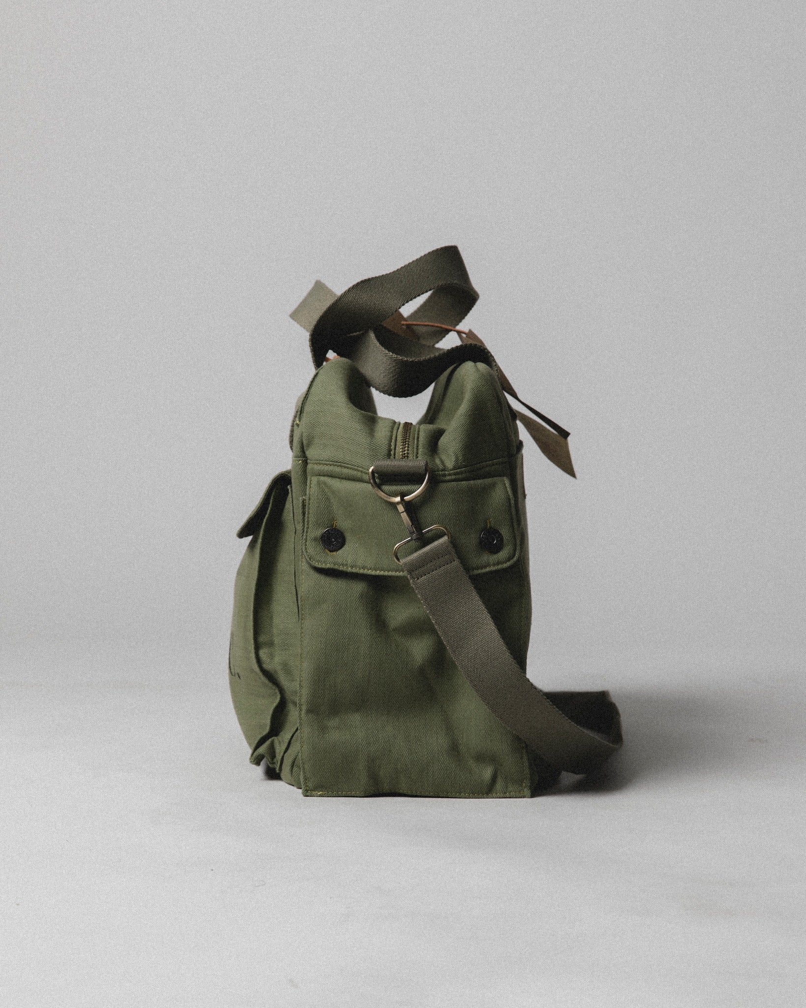 TELLURIDE MONKEY CARRIER TOTE (PINUP) - SAGE GREEN