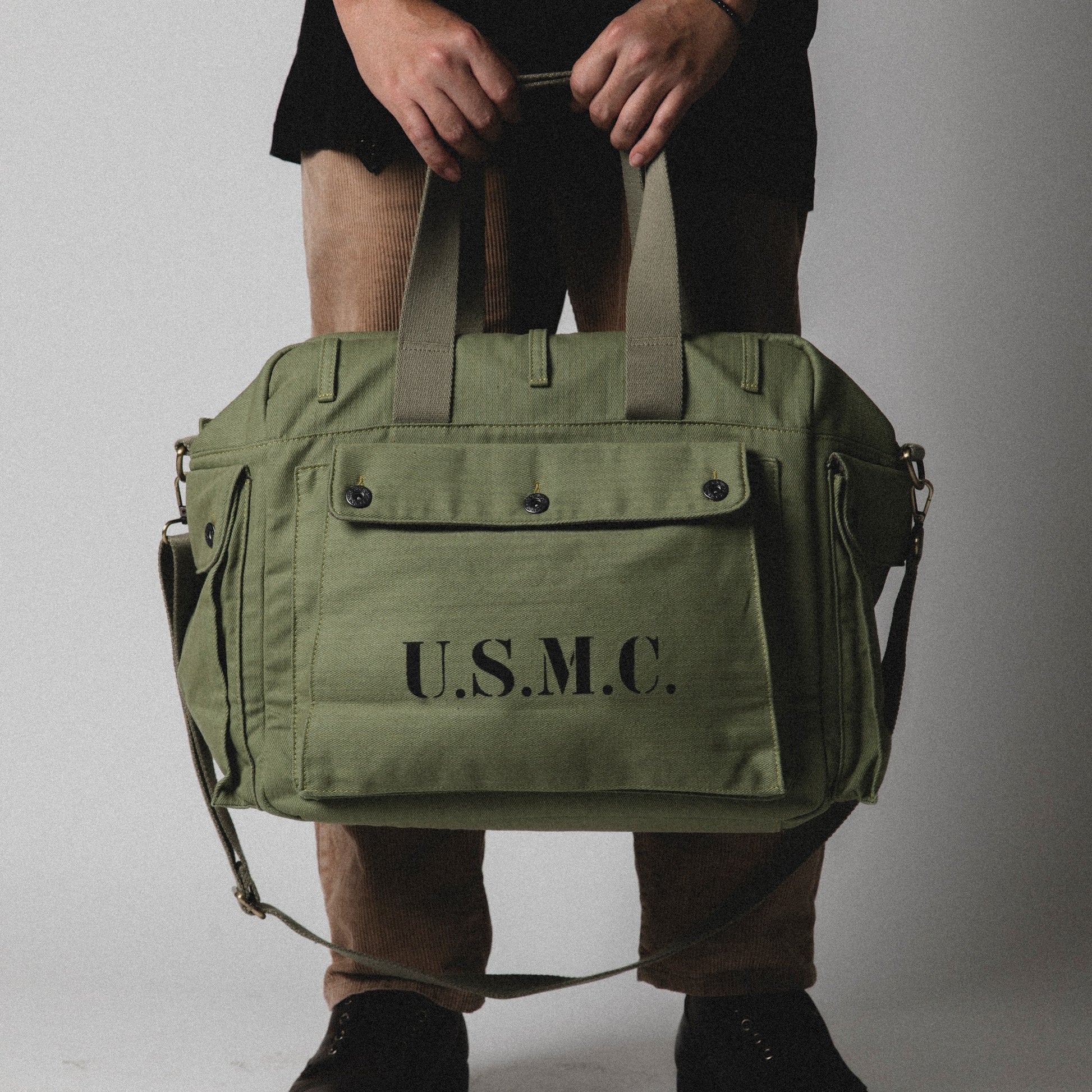 TELLURIDE MONKEY CARRIER TOTE (PINUP) - SAGE GREEN