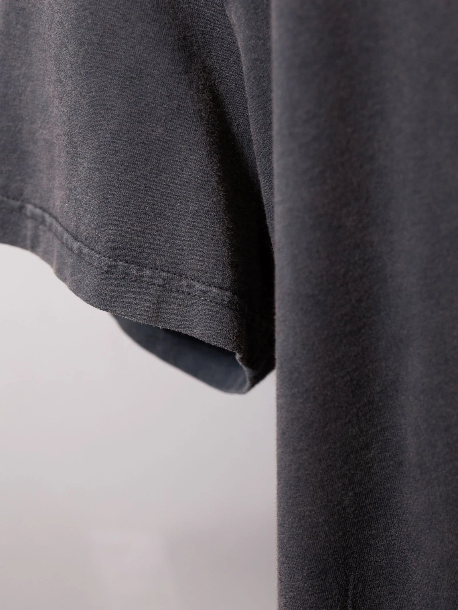 NUDIE JEANS ROY DEEP TRACKS T-SHIRT - ANTRACITE