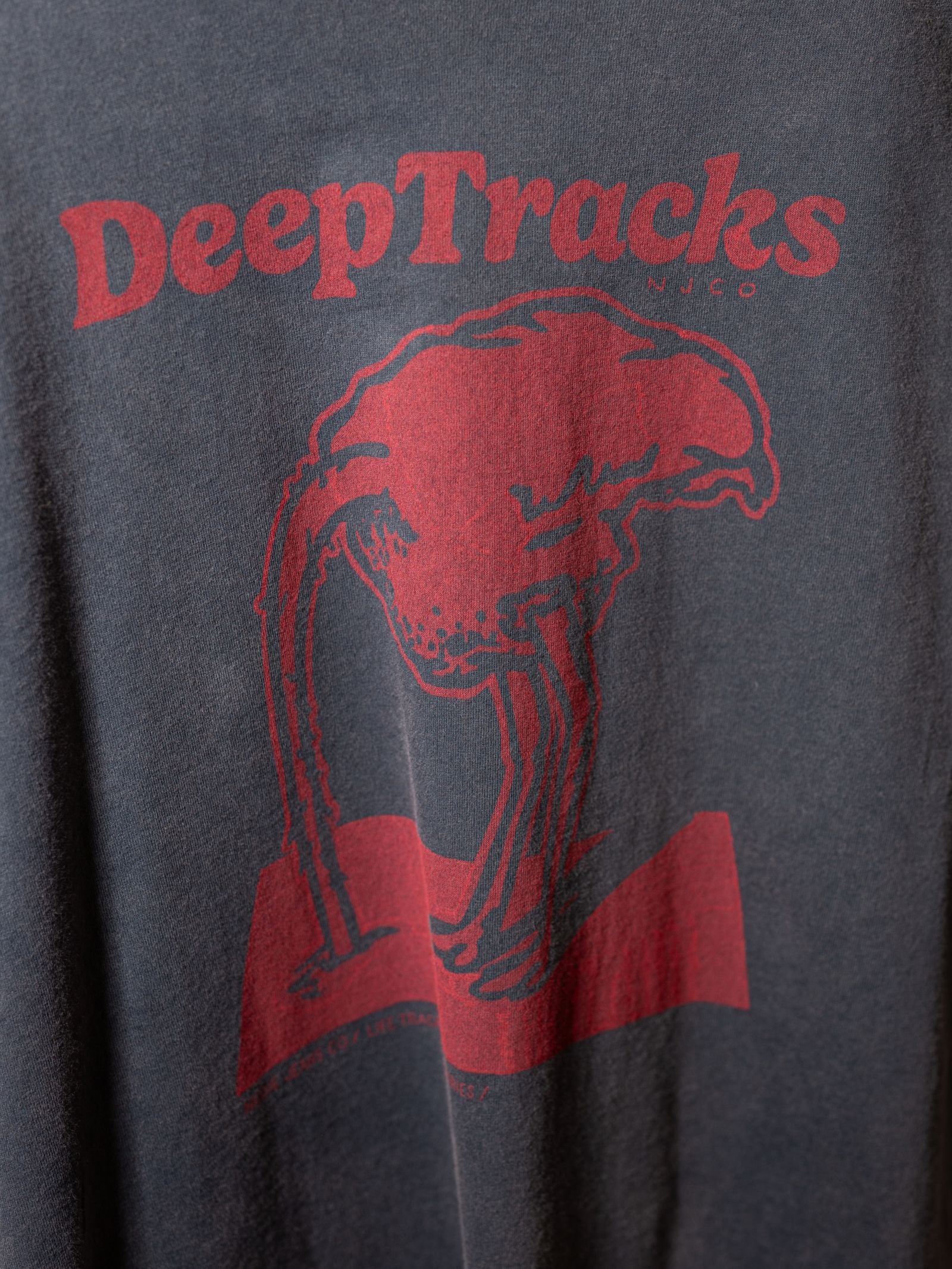 NUDIE JEANS ROY DEEP TRACKS T-SHIRT - ANTRACITE