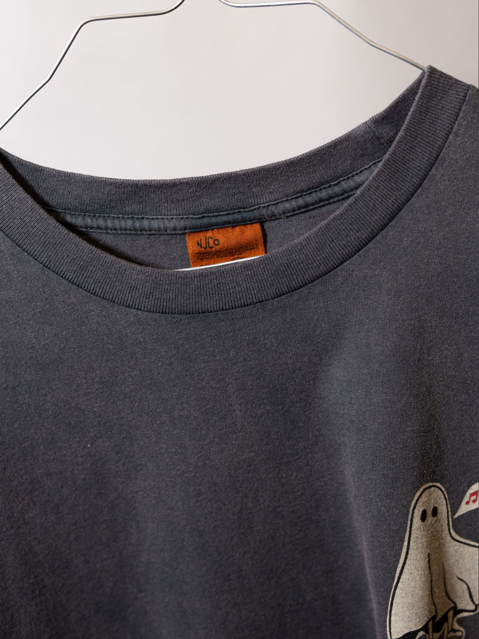 NUDIE JEANS ROY PALE TRACKS T-SHIRT - ANTRACITE