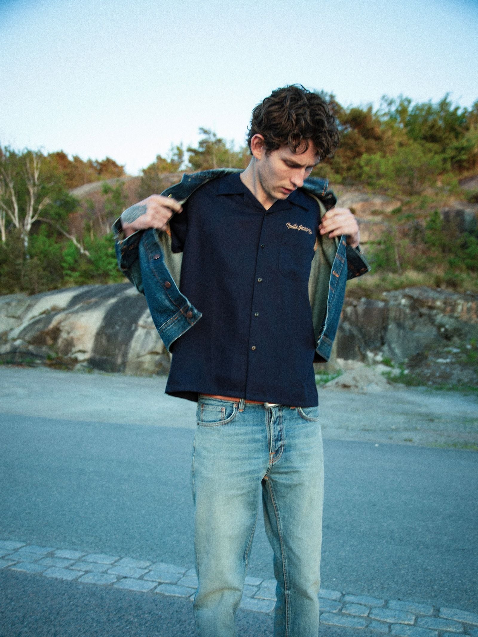 Nudie Jeans Arthur Bowling Shirt 8 Wonders — Navy — view 2
