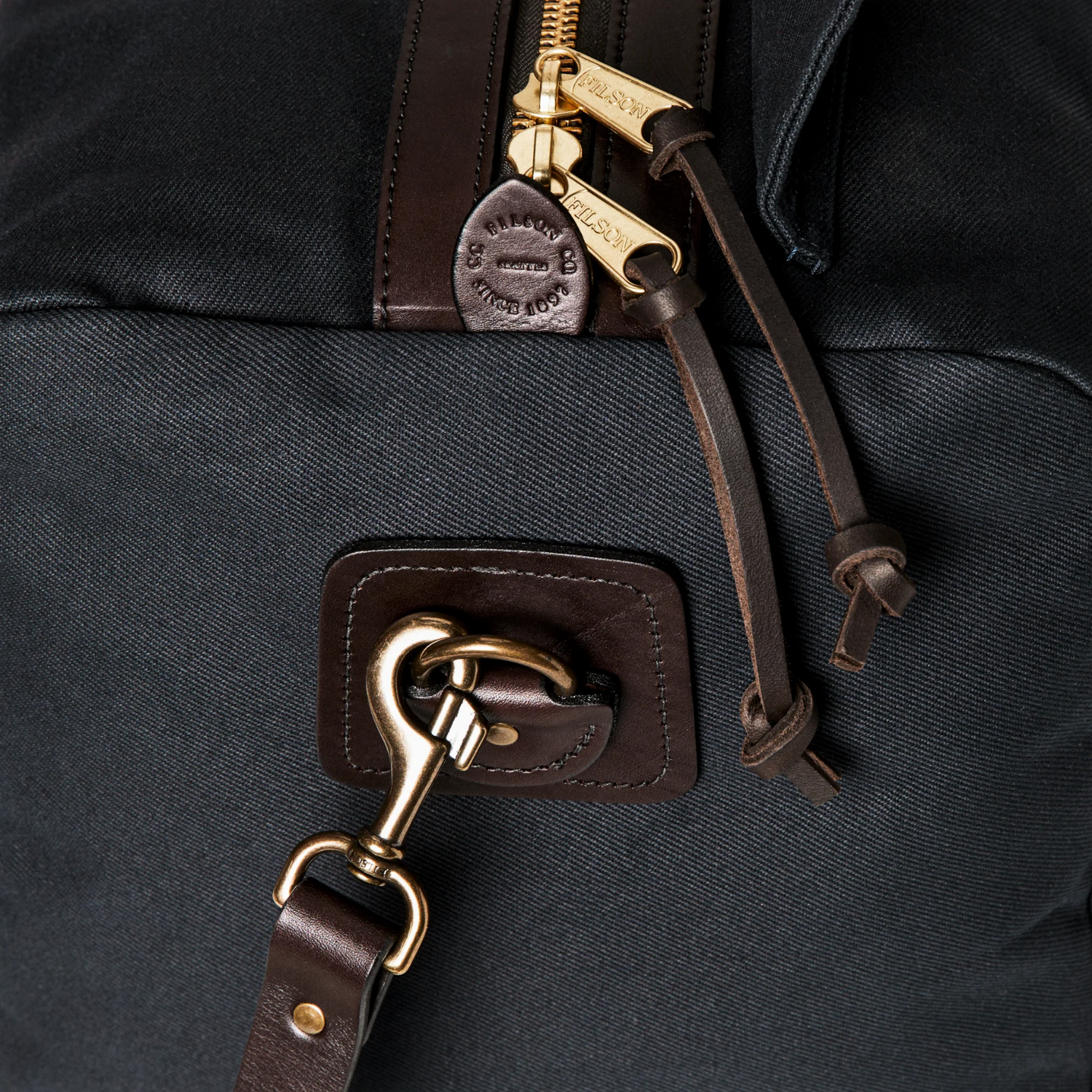 FILSON DUFFLE MEDIUM - NAVY