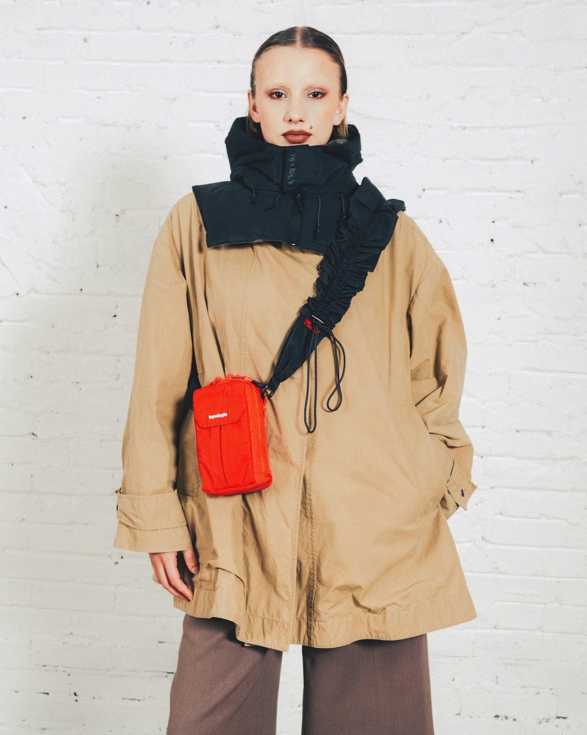 TOPOLOGIE SCRUNCHIE POCKET SLING