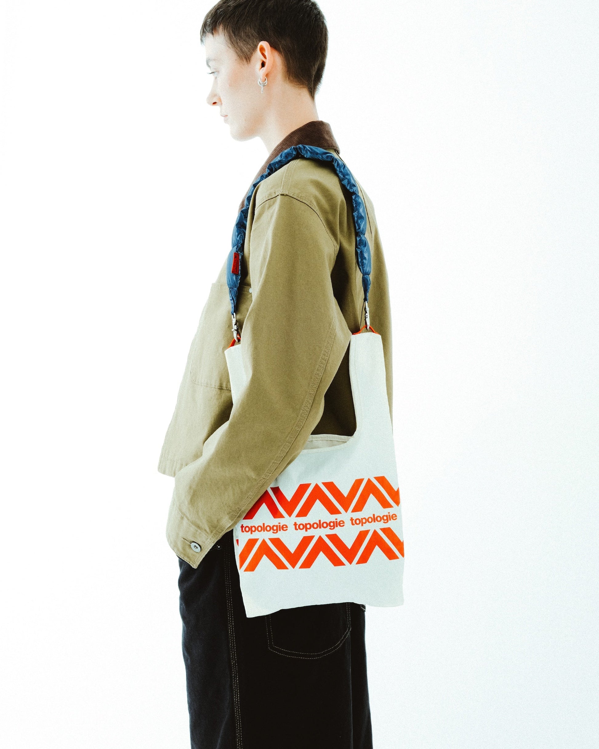 TOPOLOGIE PUFFER WRIST STRAP