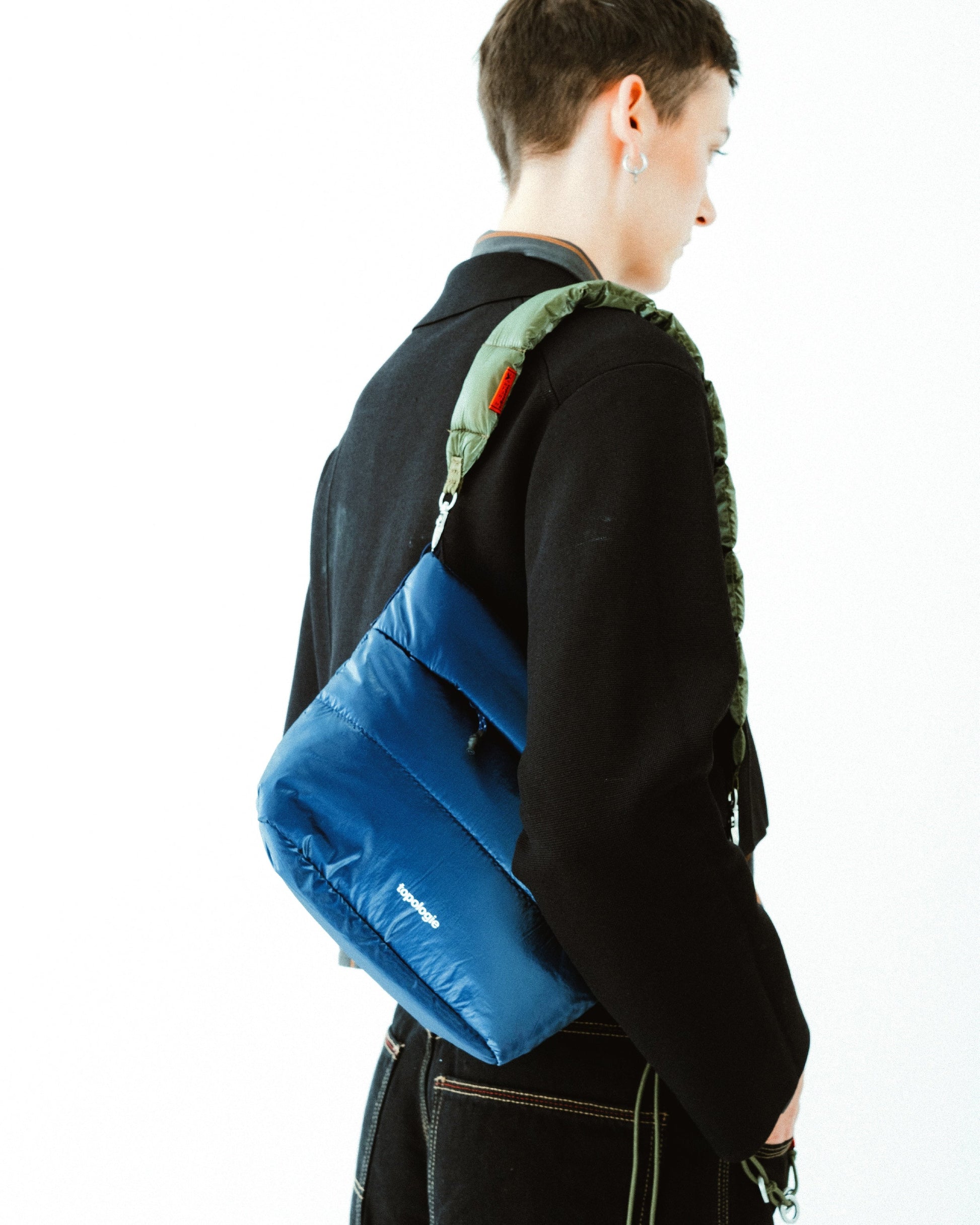 TOPOLOGIE PUFFER WRIST STRAP