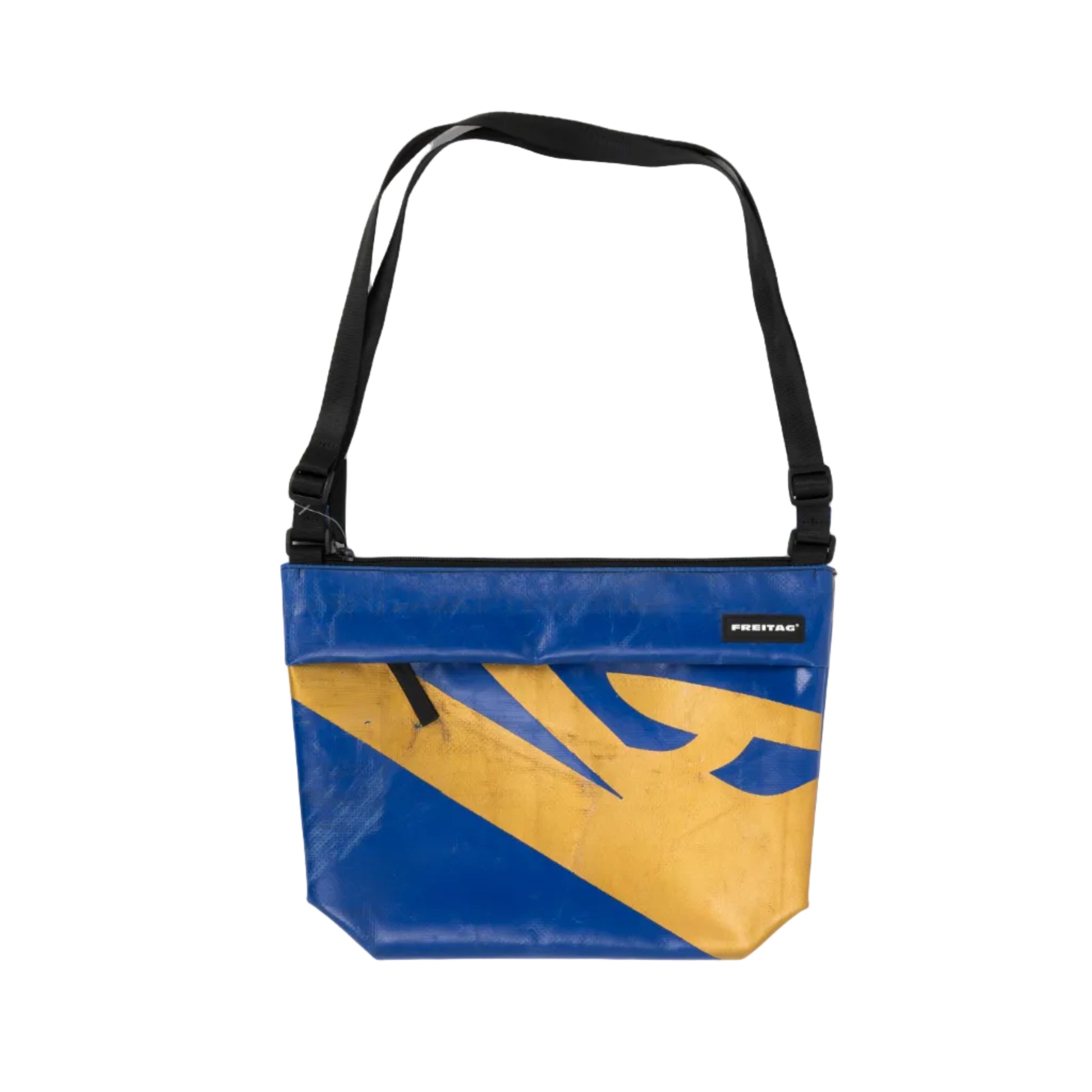 Freitag F553 Lou — front view