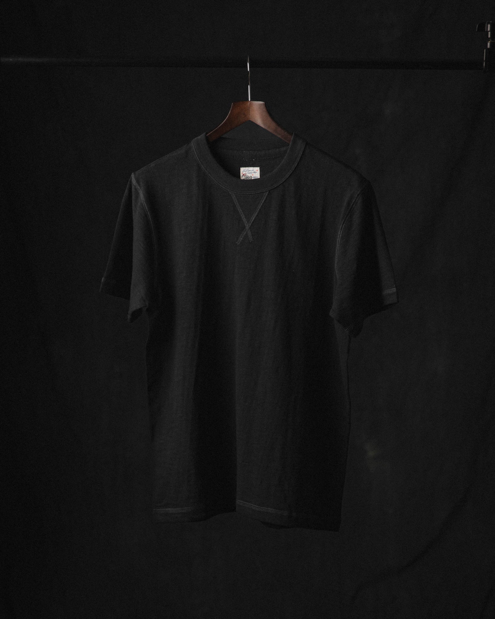 TELLURIDE LIBERTY GUSSET TEE - BLACK