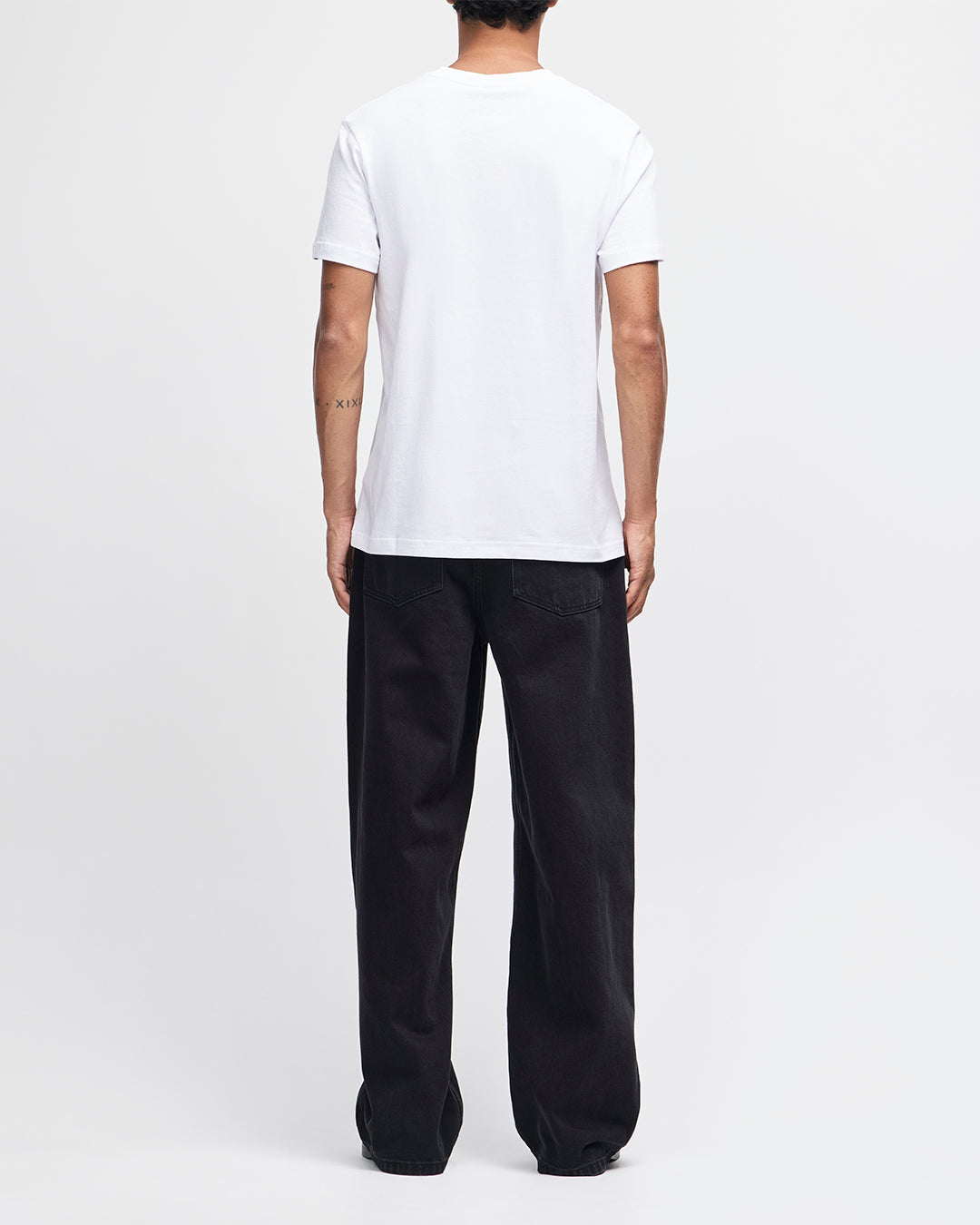 DEUS EX MACHINA SHIELD STANDARD TEE - WHITE