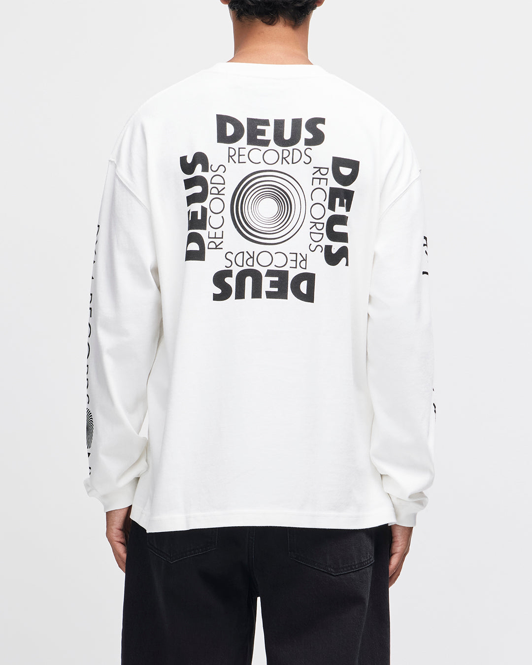 Defacto LS Tee|Model