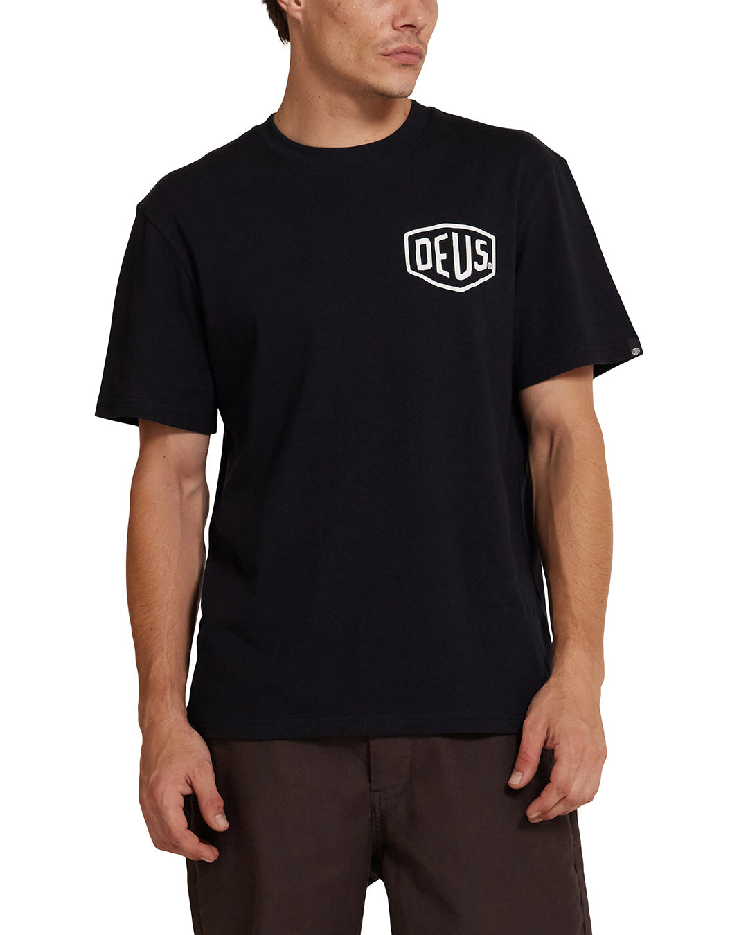 Carby Pickup Tee - Black|Model