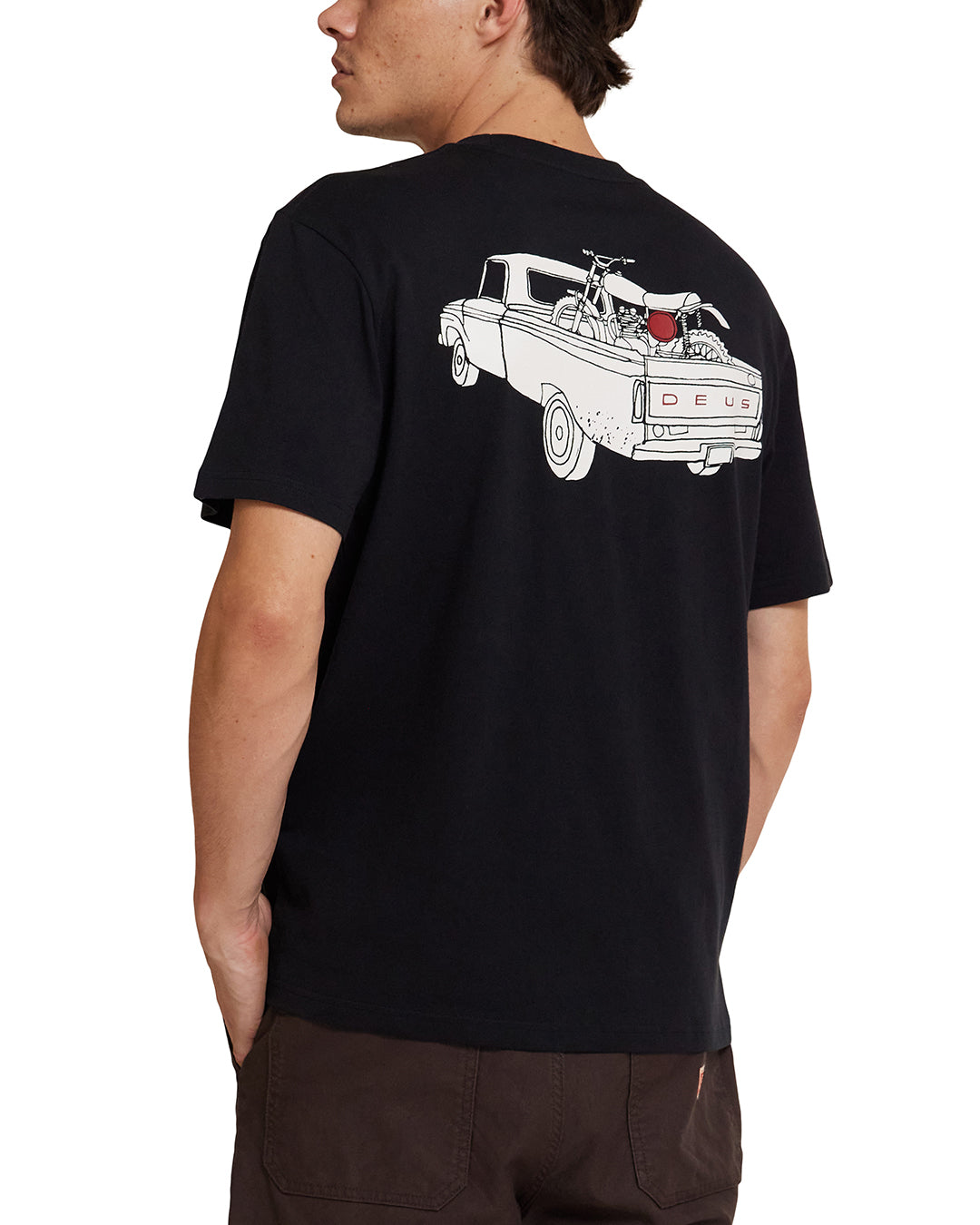Carby Pickup Tee|Model