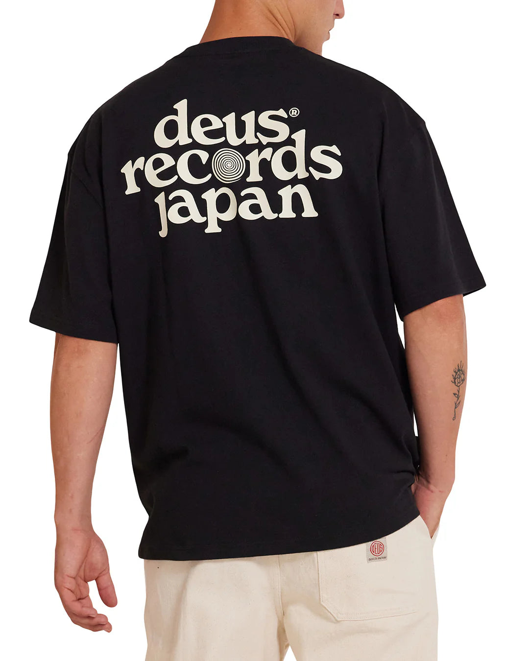DEUS EX MACHINA STRATA TEE - BLACK