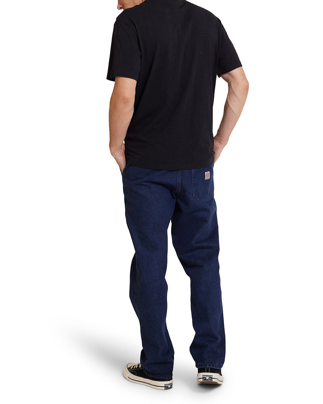 Single Fin Tee - Black|Model