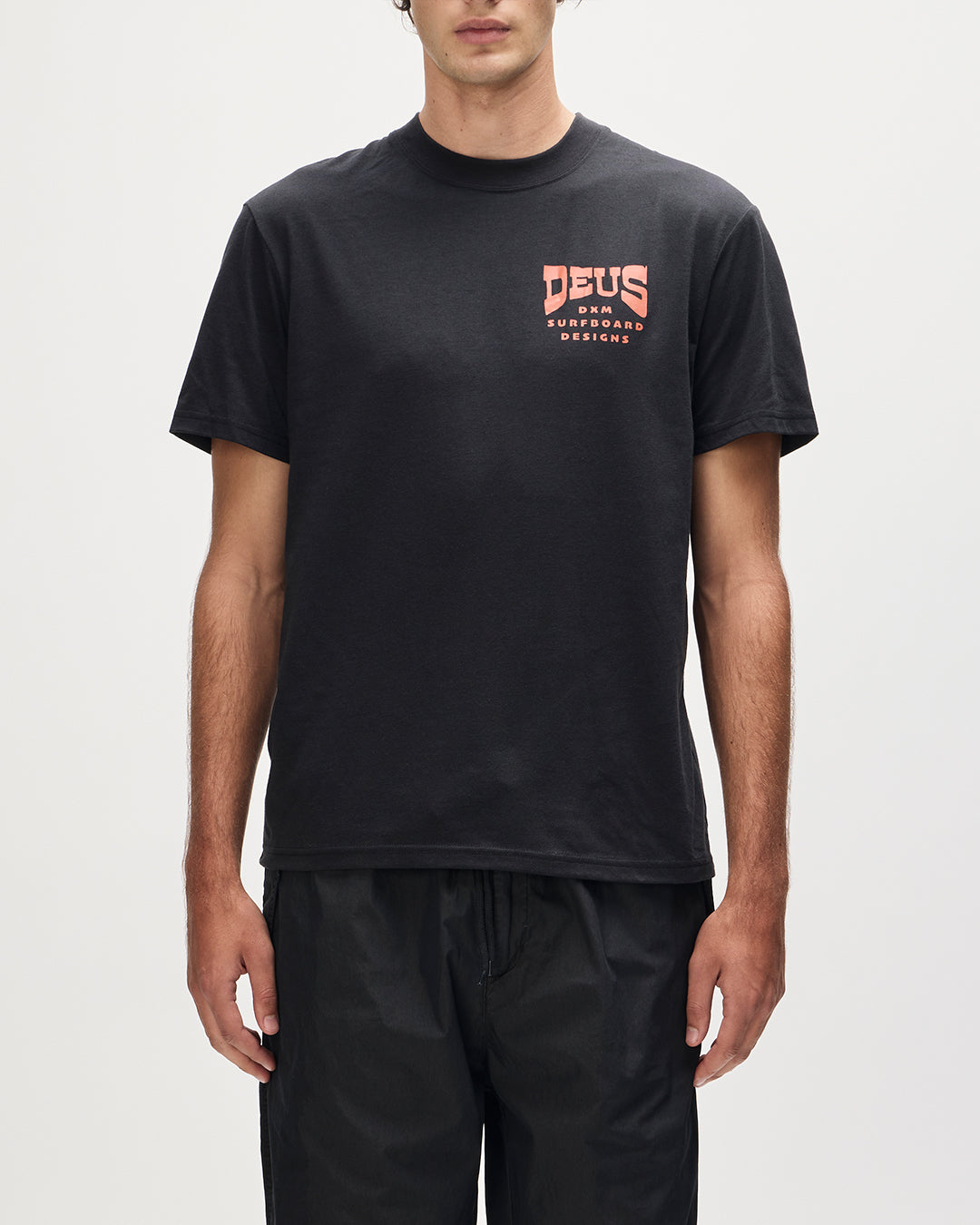 stinger-tee-black|Model