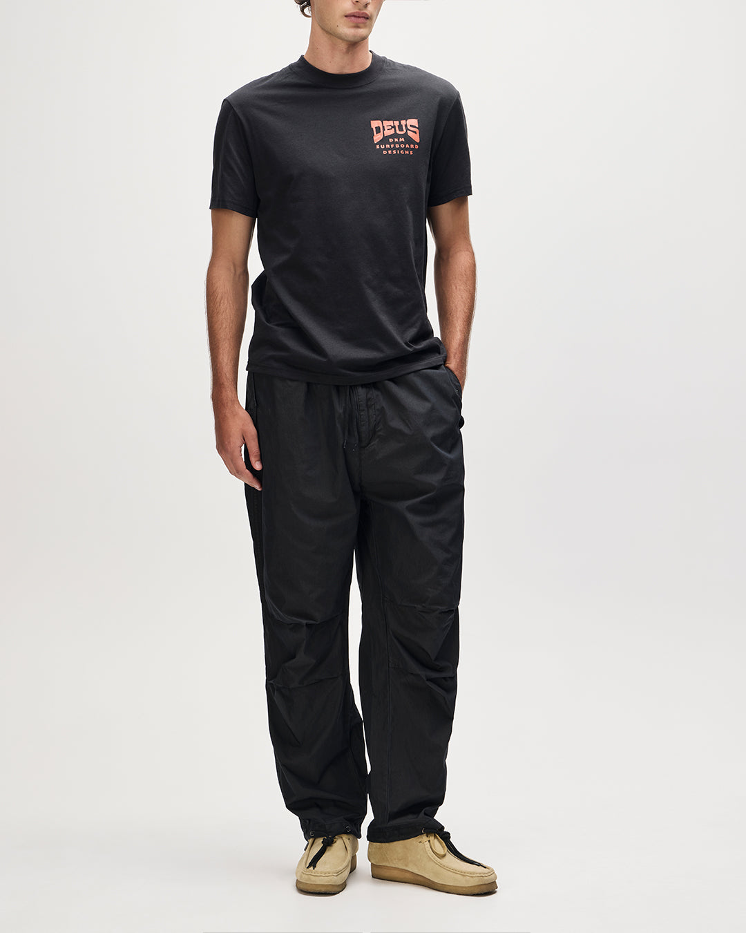 DEUS EX MACHINA STINGER TEE - BLACK