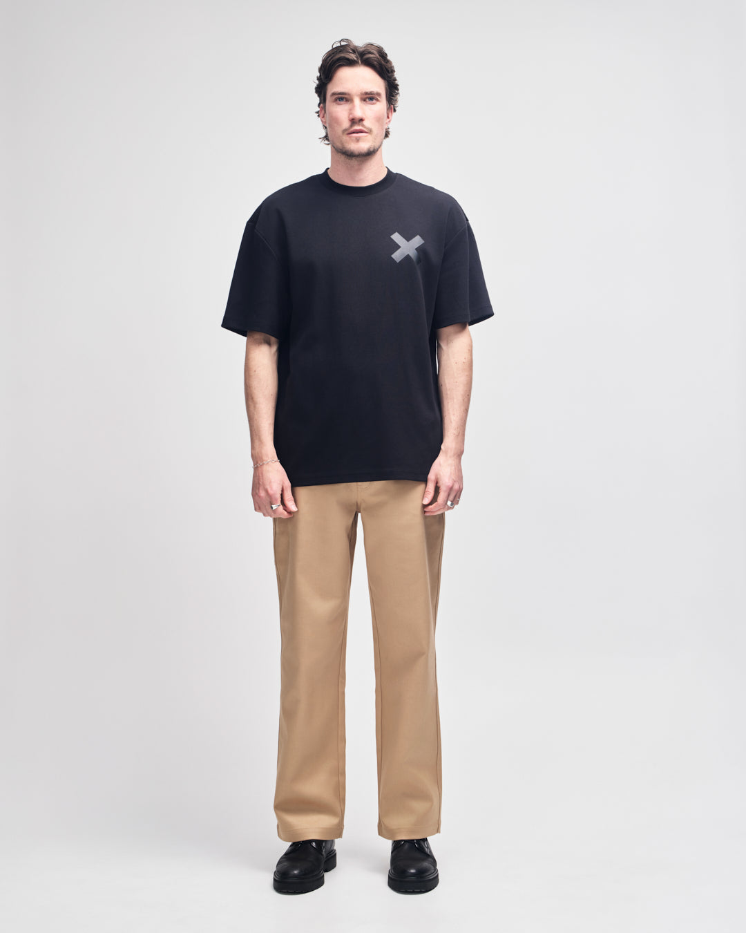 DEUS EX MACHINA SURBITON ADDRESS TEE - BLACK