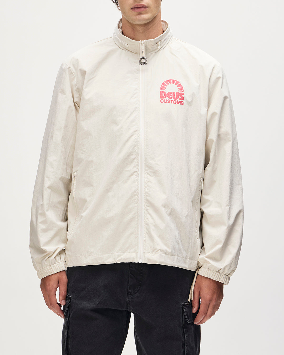 offshore-windstopper-dirty-white-1|Model