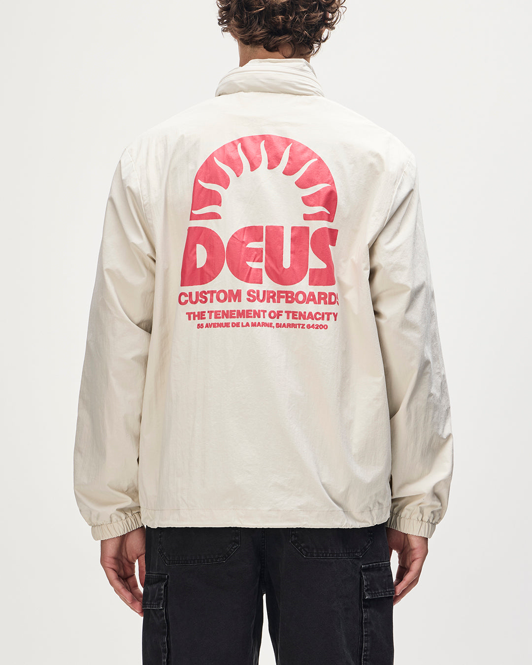 offshore-windstopper-dirty-white-1|Model