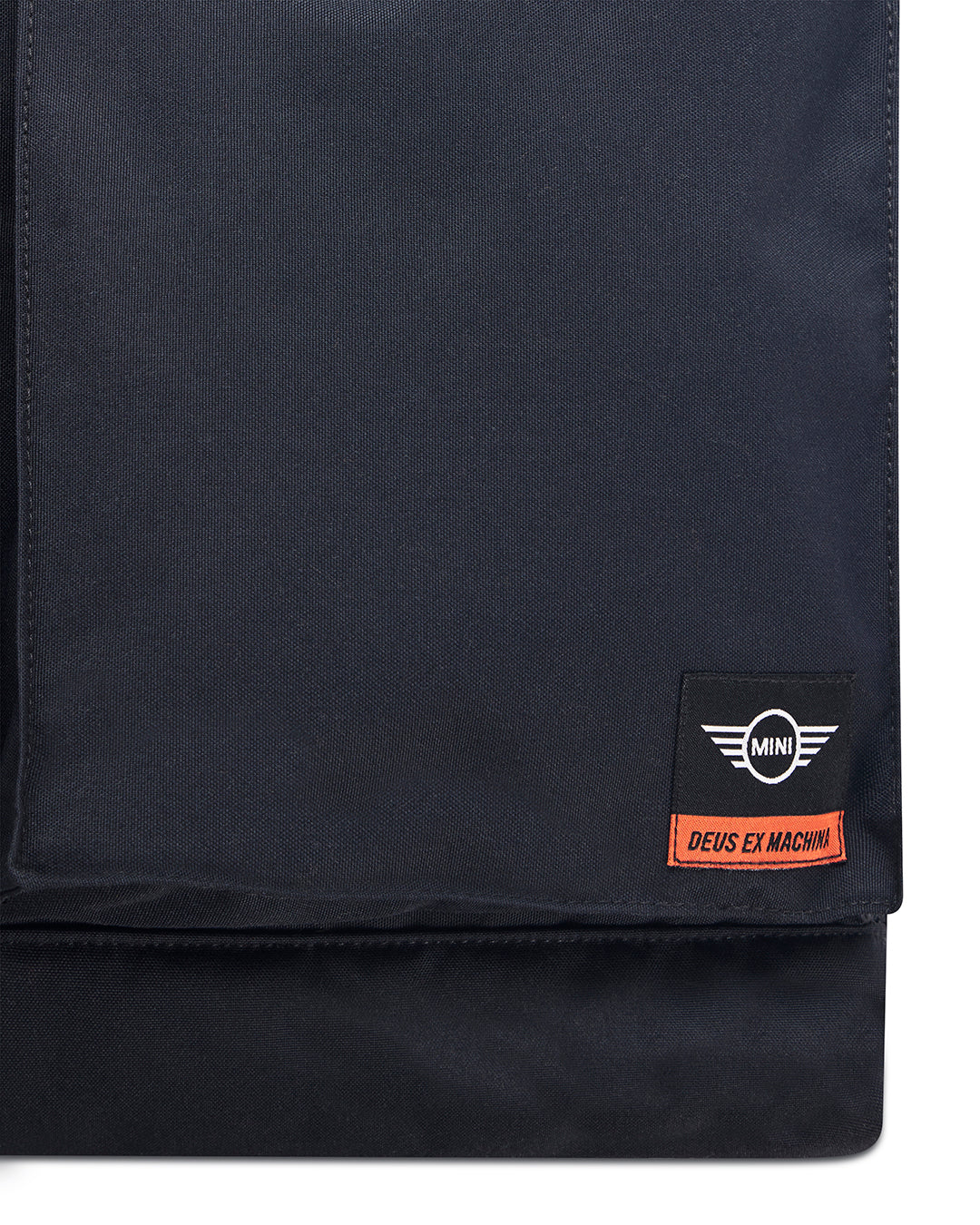 DEUS EX MACHINA MINI HELMET TOTE - BLACK