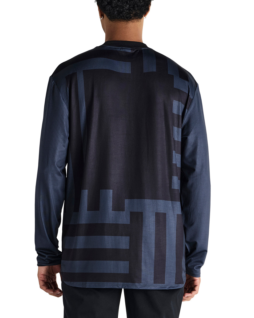 blackout-moto-jersey-black|Model