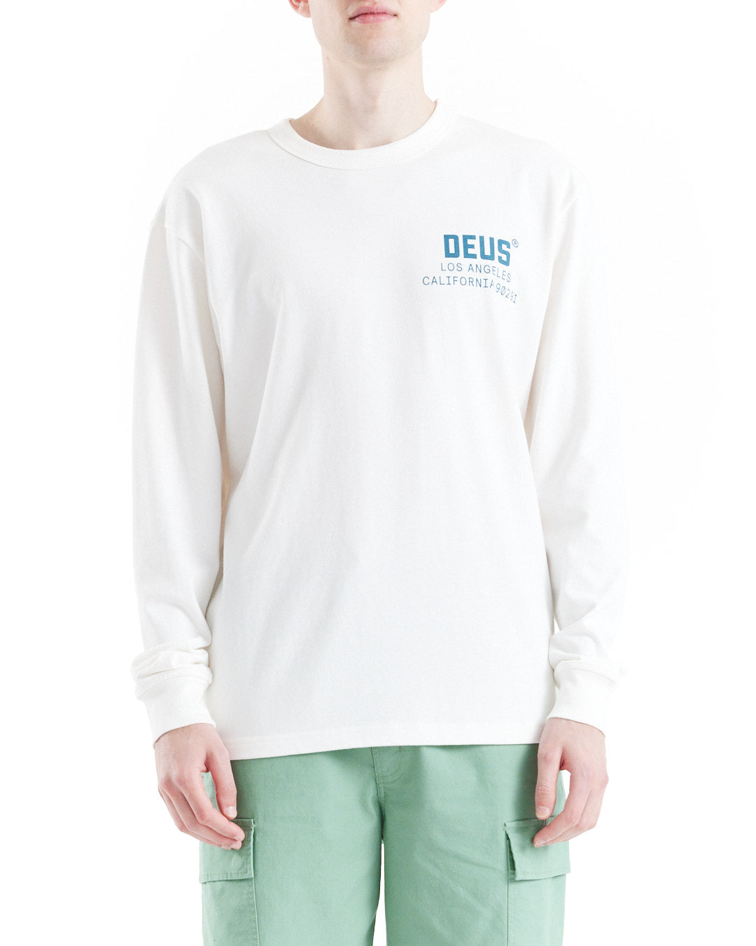 jones-ls-tee-vintage-white-ii|Model